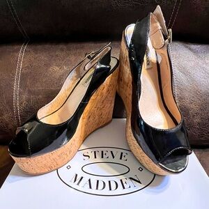 Steve Madden Wissper Black Patent Leather Peep toe Slingback Wedge Shoes size 9